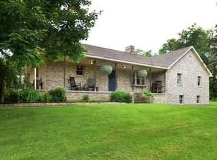 460 School Rd, Clinton, PA 15026