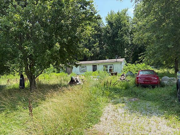 3rd image of 7768 Weis Rd