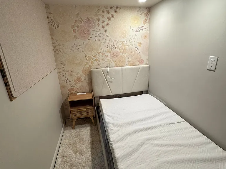 1 Foxhall Ct #1 — Photo 16