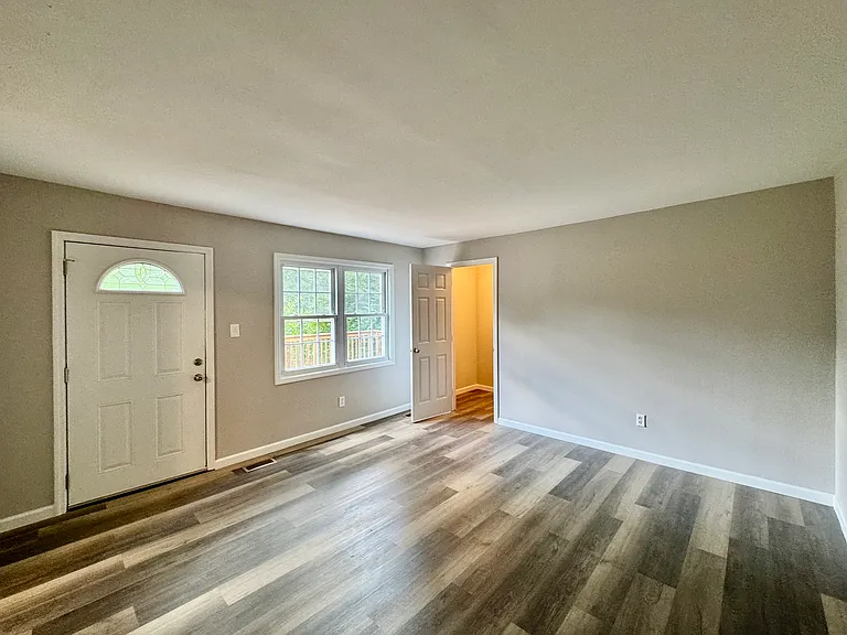 1916 Fair Dr — Photo 18