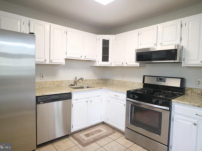 2406 Brookhaven Dr — Photo 6