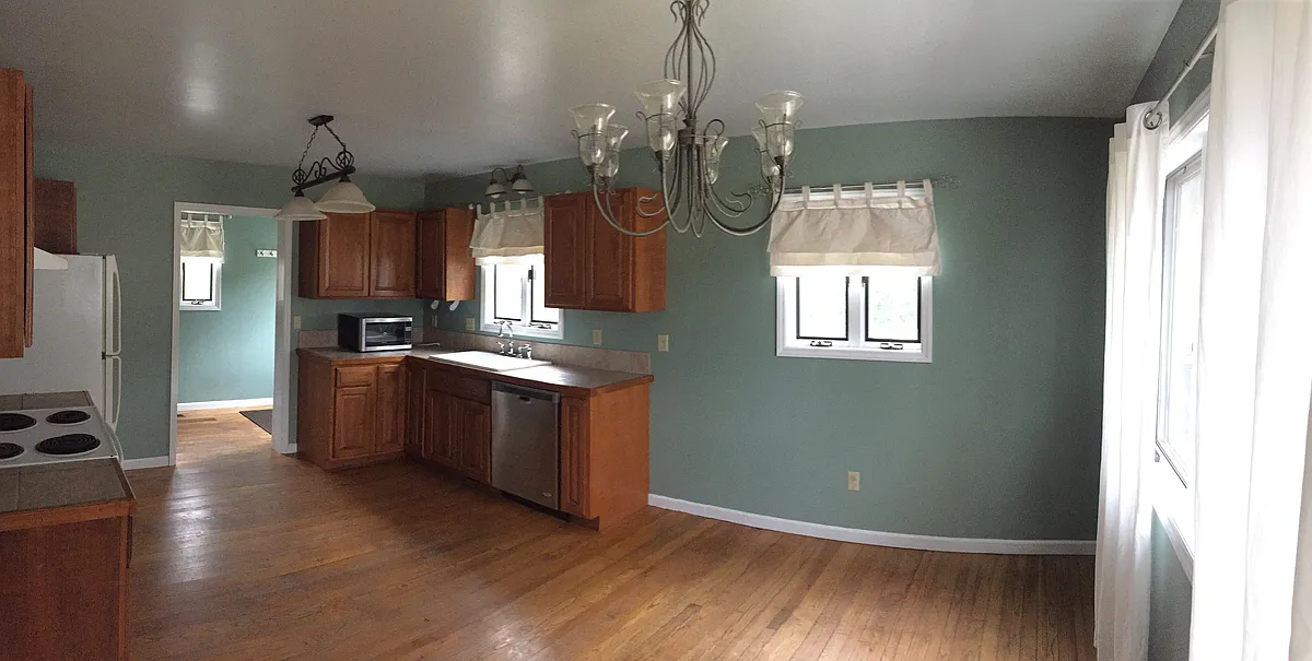 Building Photo - Mariposa Ln