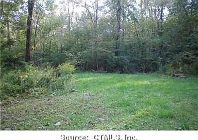 4th image of 60 Bellevue Dr