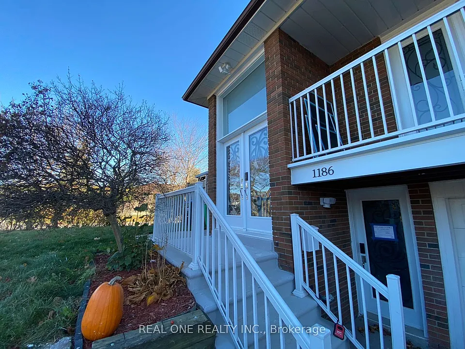 1186 Shadeland Dr #U1