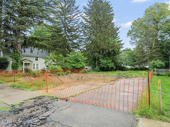 3rd image of 76 Regent Street