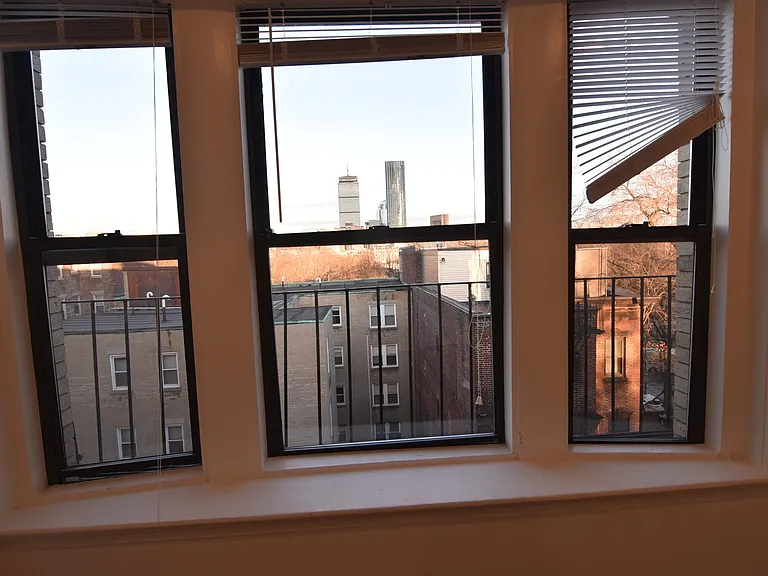 11 Queensberry St #19 — Photo 11