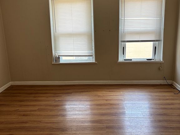 5th image of 142 Broadway St