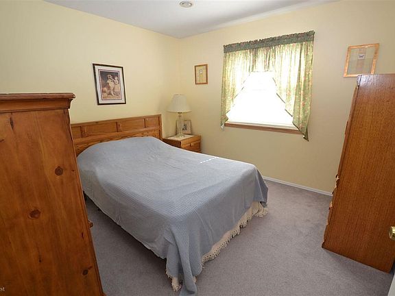 4th image of 42074 Ehrke Dr