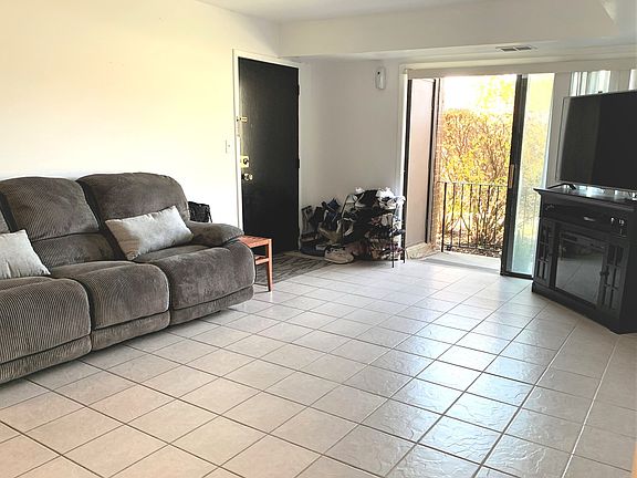 3rd image of 111 W Brandon Ct Unit 13E