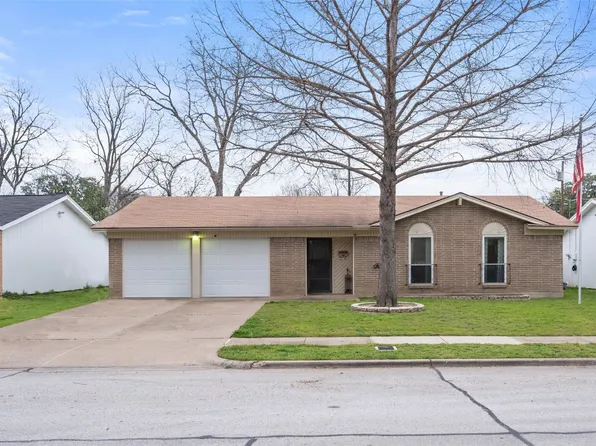 1904 Robinson St, Irving, TX 75060