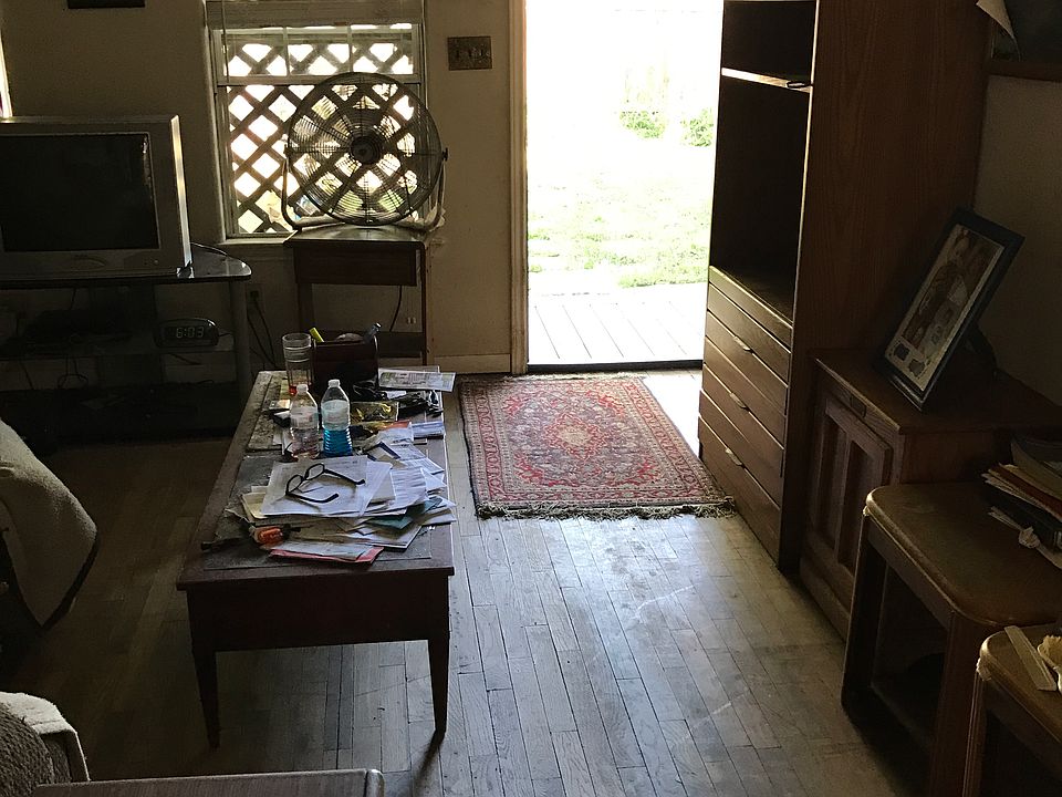 1st image of 1138 Oberste St