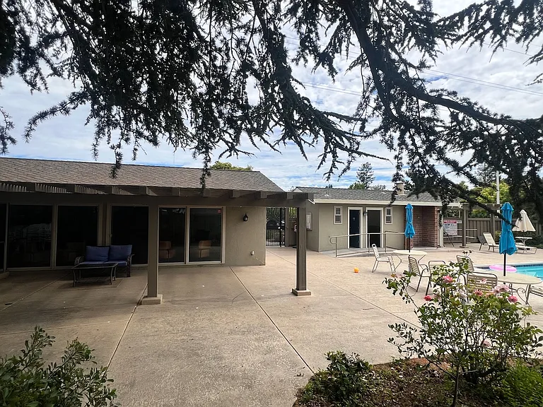 111 Escobar Ct — Photo 18