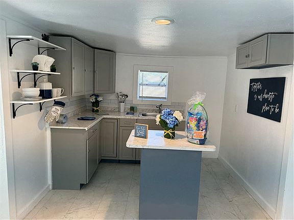5th image of 1110 Elgin St