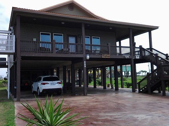 3rd image of 858 Gulfview Dr