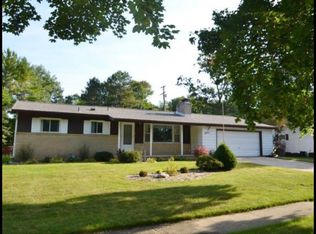 2802 Valorie Ln, Midland, MI 48640