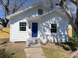 708 W Nazro St, Baytown, TX 77520