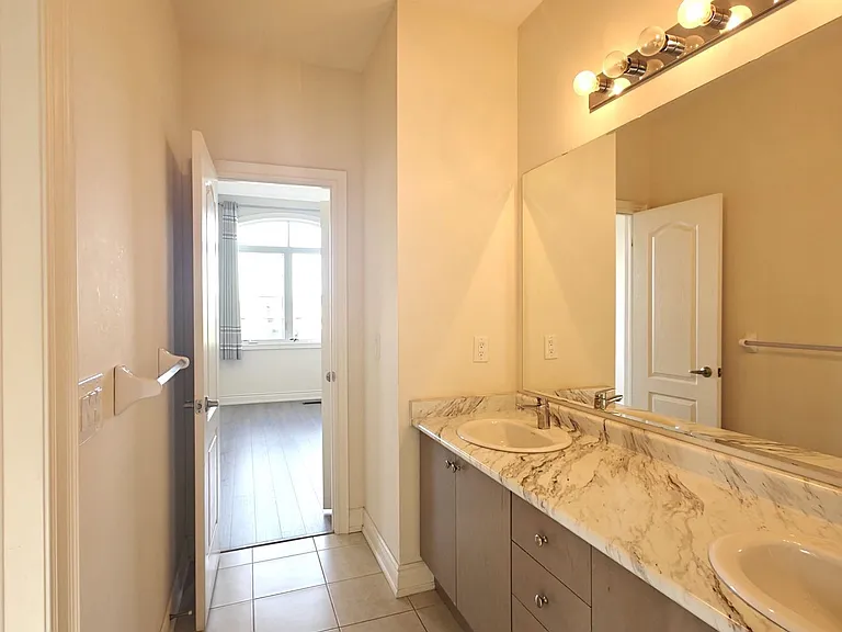1538 Devine Point — Photo 17