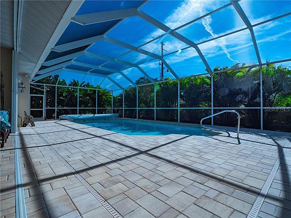 3rd image of 2380 Stonegate Cir