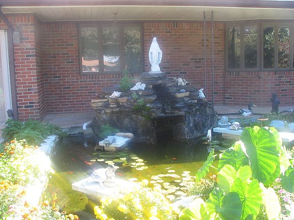 4th image of 280 Evergreen Ave
