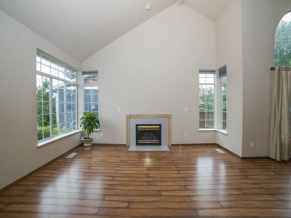 3rd image of 1522 87th Ave NE