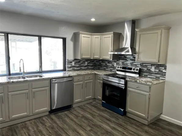 8909 High Plain Ln, Dallas, TX 75249