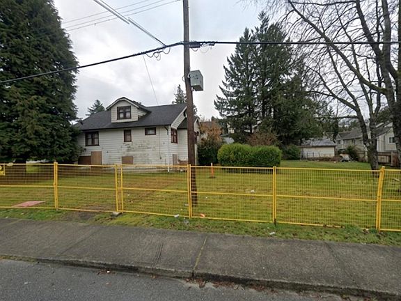 4th image of 5415 Barker Ave