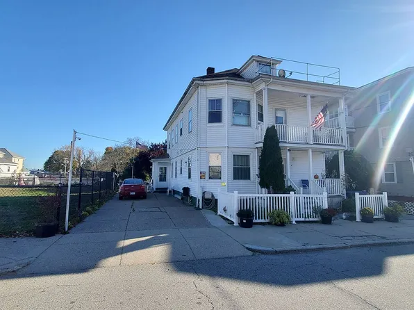 93 Hadwin St, Central Falls, RI 02863