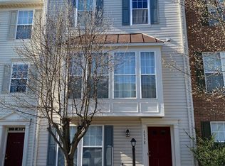 2558 Chase Wellesley Dr, Herndon, VA 20171