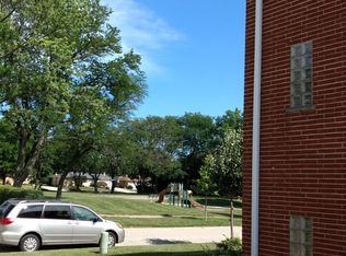 944 David Dr APT 3, Bensenville, IL 60106