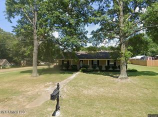 805 Buster St, Senatobia, MS 38668