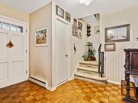 4th image of 71 Hawthorne Way