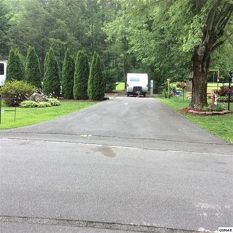2nd image of 4223 E Parkway Unit 157