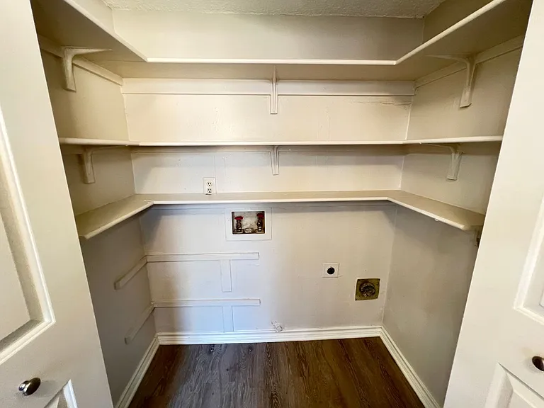 10913 Gable Dr — Photo 18