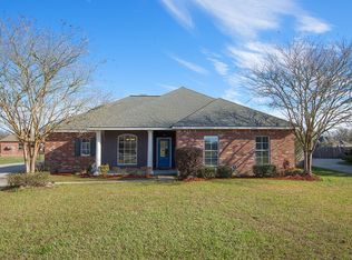 6734 Summerlin Dr, Zachary, LA 70791