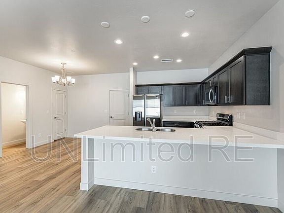 4th image of 12214 Curtis Ct