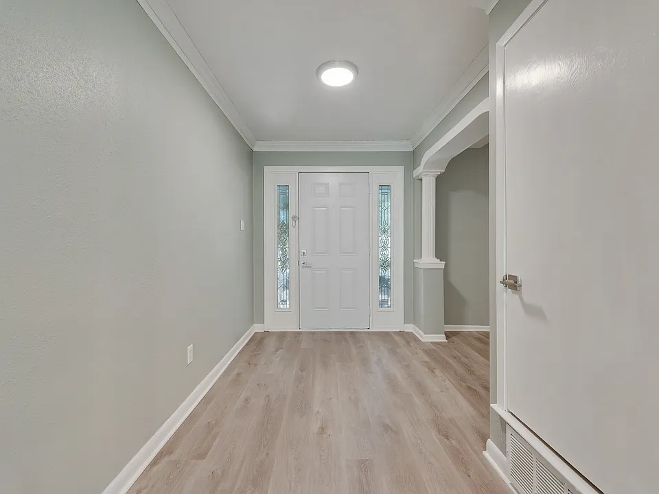 2612 Monterrey St