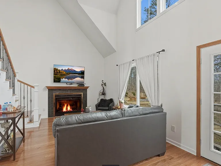 3812 James Ed Rd — Photo 4
