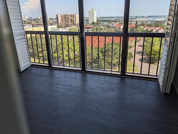 5th image of 255 Dolphin Poin APT 904