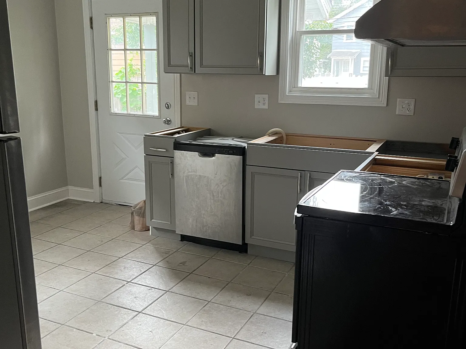 3 bed, 1400 sqft, $2,190 — Photo 3
