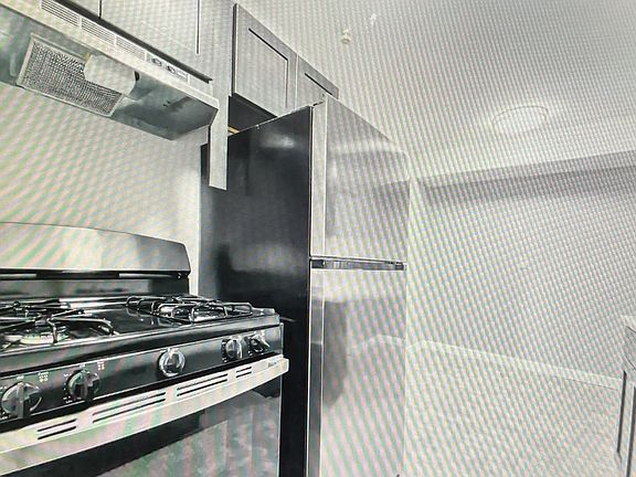 2nd image of 849 Jersey Ave #4B