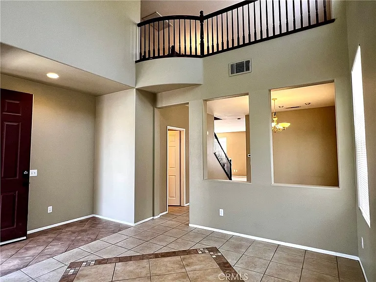 42180 Calabria Dr — Photo 2
