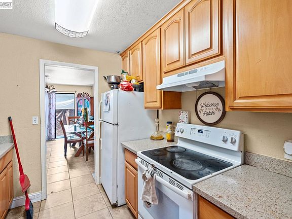 5th image of 33454 7th St