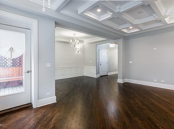 3rd image of 5044 S Michigan Ave APT 2N
