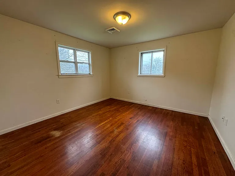 6641 Conway Rd — Photo 18
