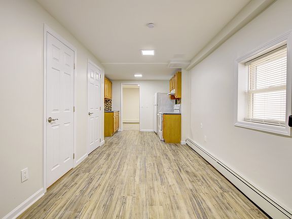 3rd image of 64 Florida St Floor 1