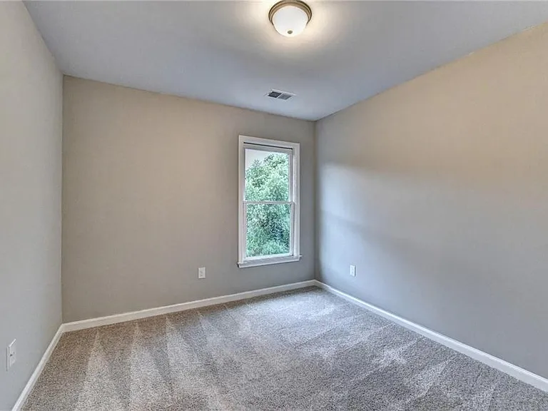 2776 Laurel Ridge Cir — Photo 43