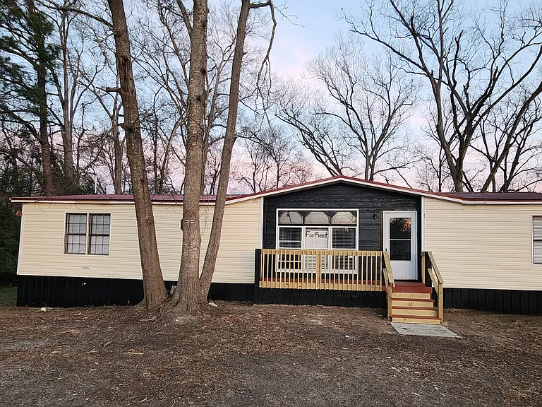 213 Witcher St — Photo 2