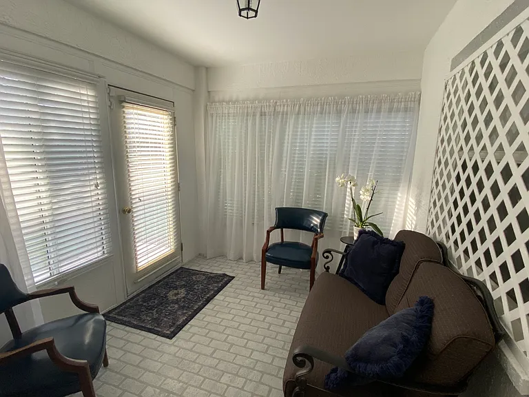 2301 Oakhurst Ct — Photo 16