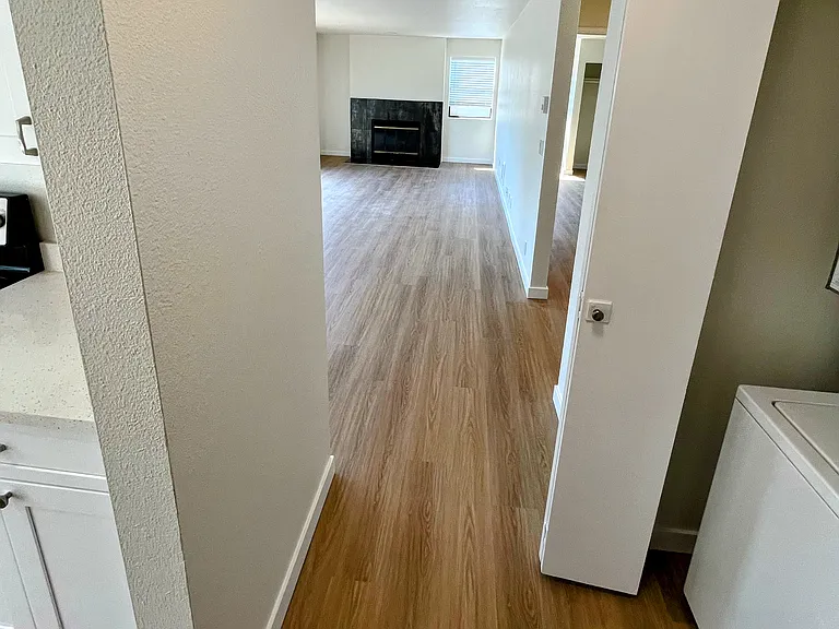 6553 California Ave SW #2 — Photo 6