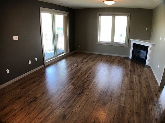 4th image of 8535 Gordon Ave #505